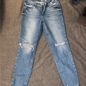 Old Navy Jeans! Size 2. Super comfy!